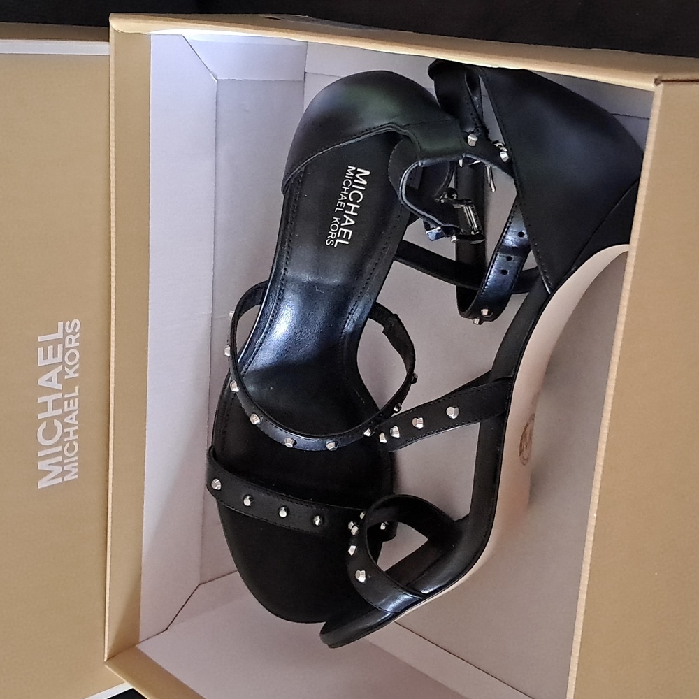 Micheal Kors Koda sandal heels